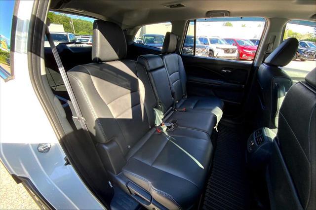 used 2022 Honda Pilot car, priced at $27,899