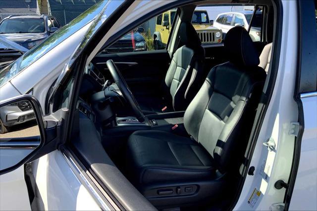 used 2022 Honda Pilot car, priced at $27,899