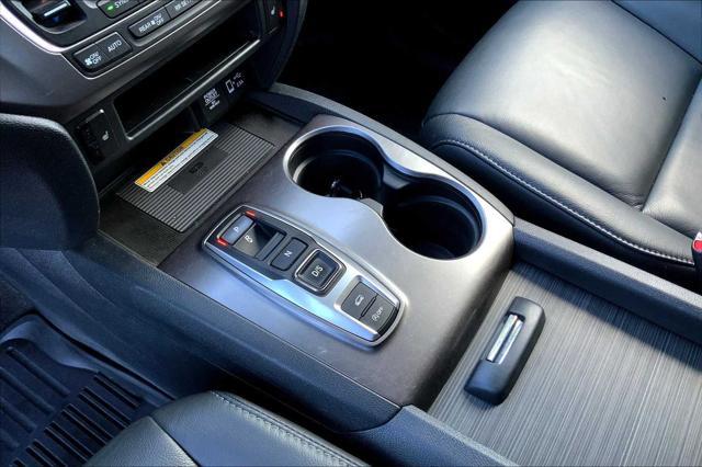 used 2022 Honda Pilot car, priced at $27,899