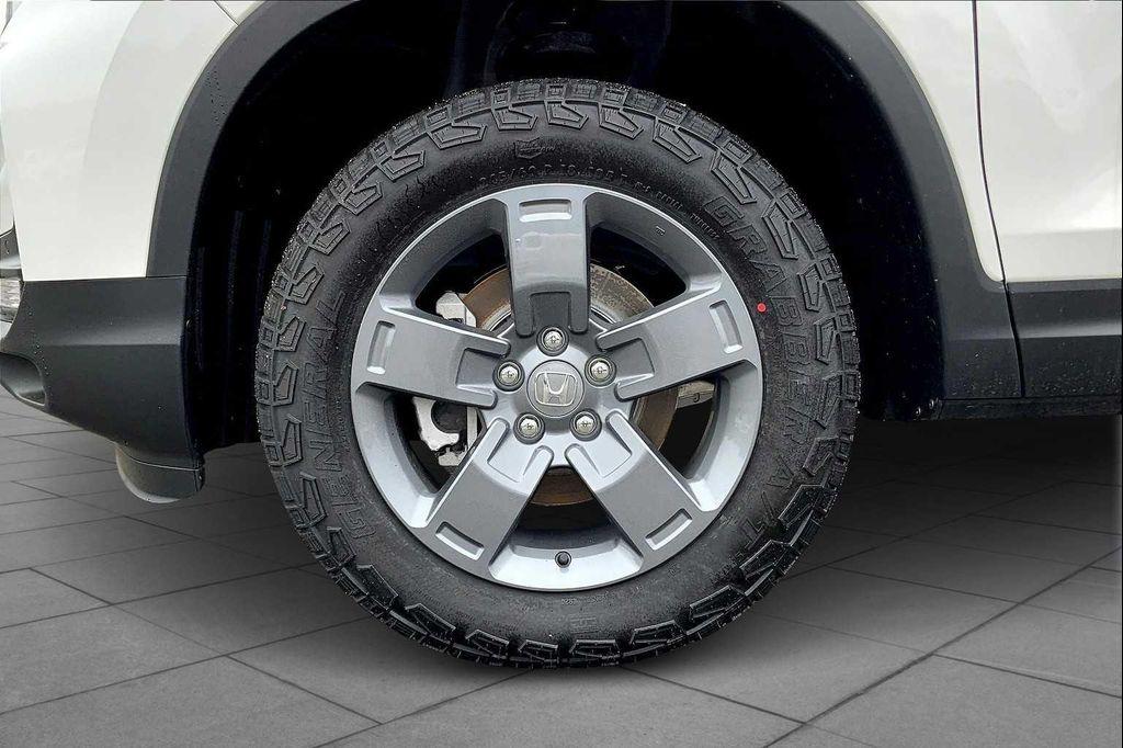 new 2025 Honda Ridgeline car, priced at $45,535