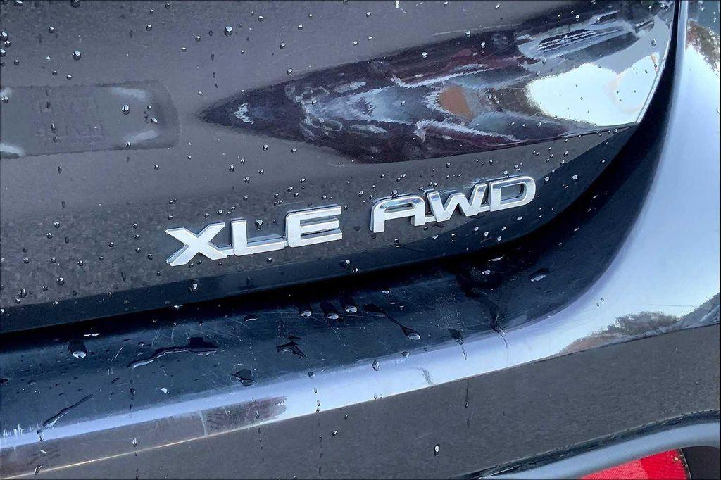 used 2021 Toyota Highlander car, priced at $30,955