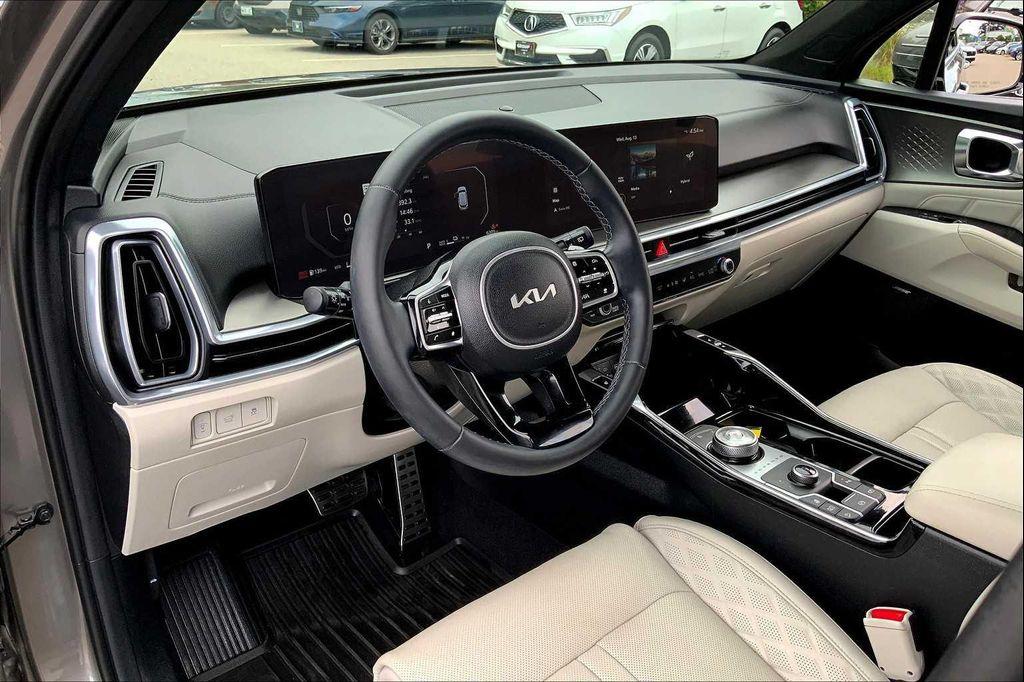 used 2025 Kia Sorento Hybrid car, priced at $39,359