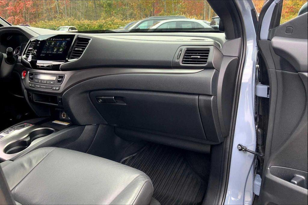used 2022 Honda Passport car, priced at $33,995