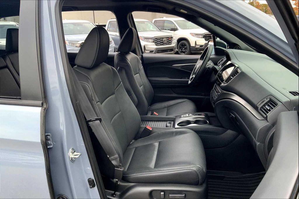 used 2022 Honda Passport car, priced at $33,995