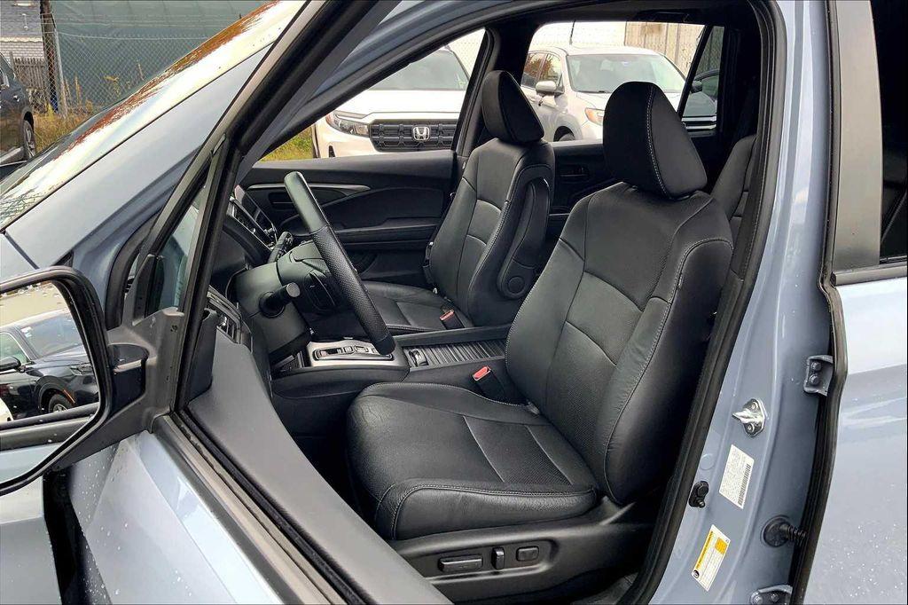 used 2022 Honda Passport car, priced at $33,995