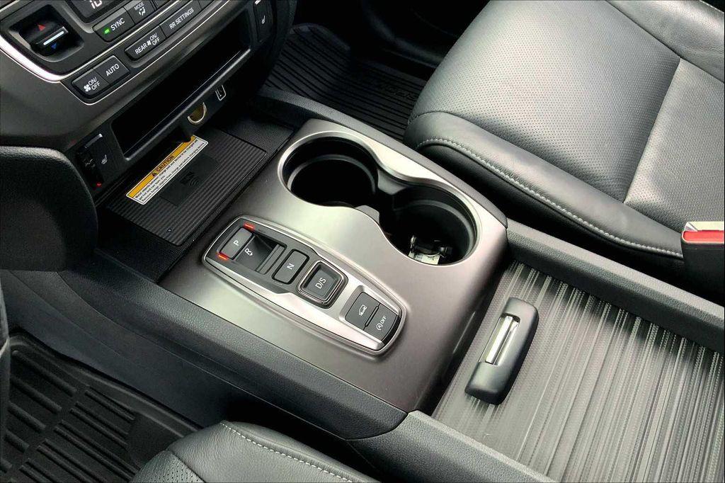 used 2022 Honda Passport car, priced at $33,995