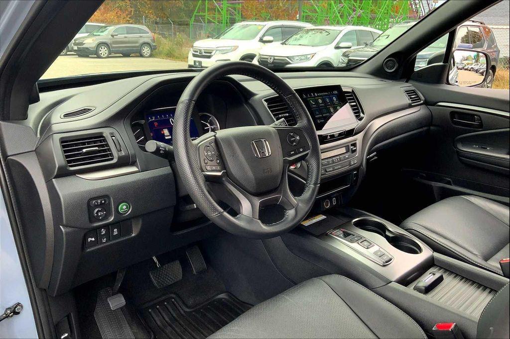 used 2022 Honda Passport car, priced at $33,995