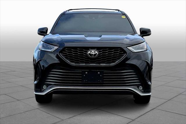 used 2023 Toyota Highlander car, priced at $41,495