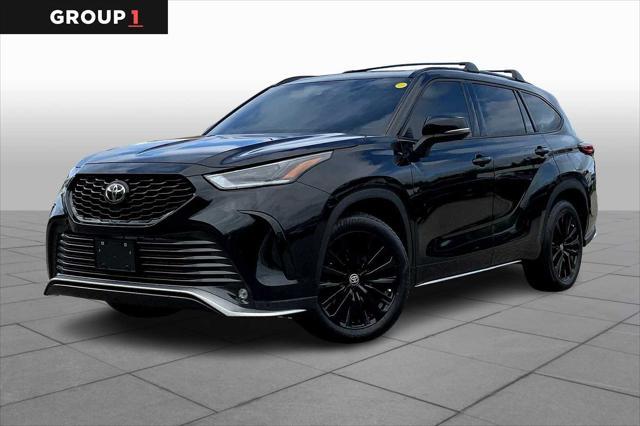 used 2023 Toyota Highlander car, priced at $41,898