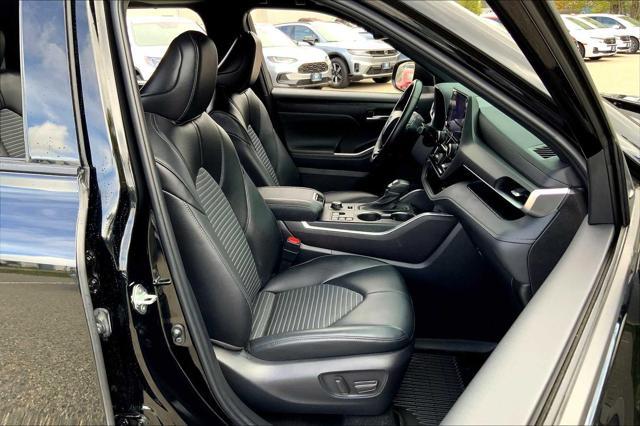 used 2023 Toyota Highlander car, priced at $41,495