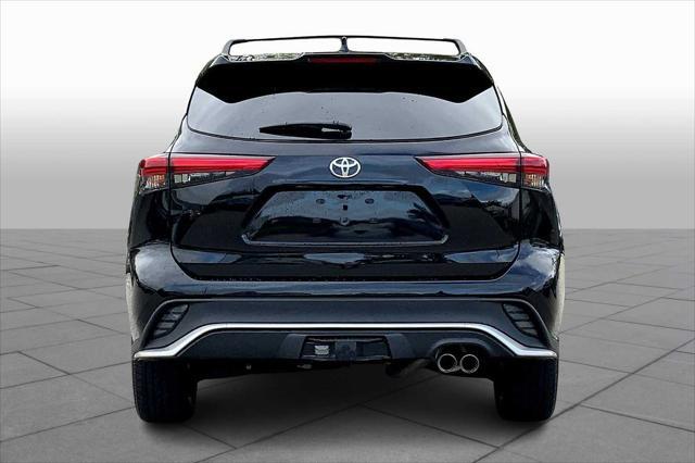 used 2023 Toyota Highlander car, priced at $41,495