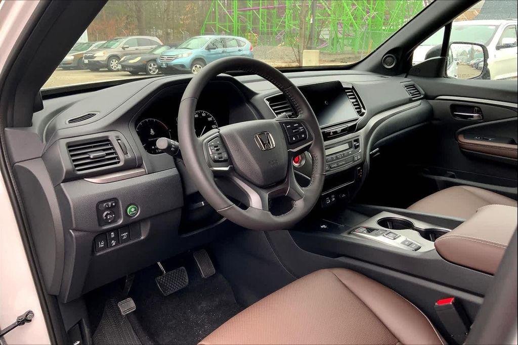 new 2025 Honda Ridgeline car, priced at $45,385
