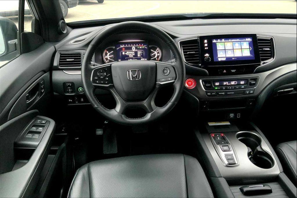used 2023 Honda Passport car, priced at $35,002