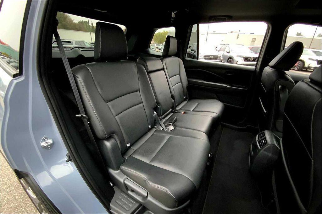 used 2023 Honda Passport car, priced at $35,002