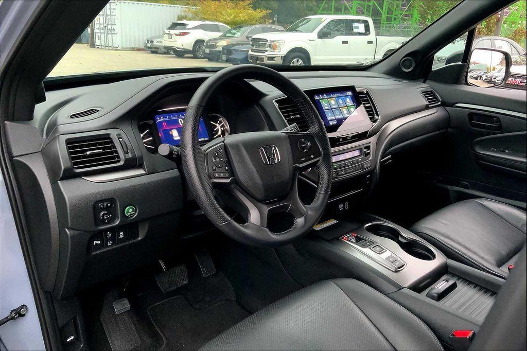 used 2023 Honda Passport car, priced at $35,002