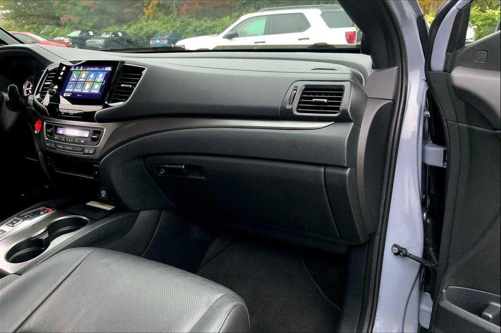 used 2023 Honda Passport car, priced at $35,002