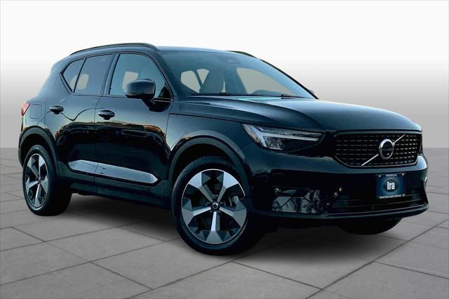 used 2023 Volvo XC40 car, priced at $35,495