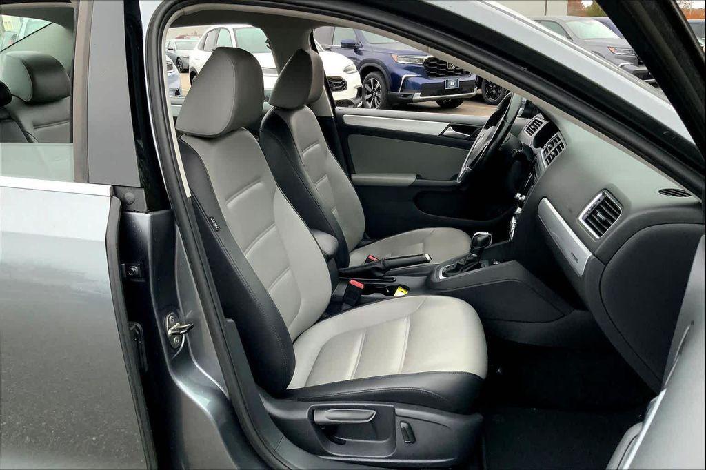 used 2013 Volkswagen Jetta Hybrid car, priced at $6,500