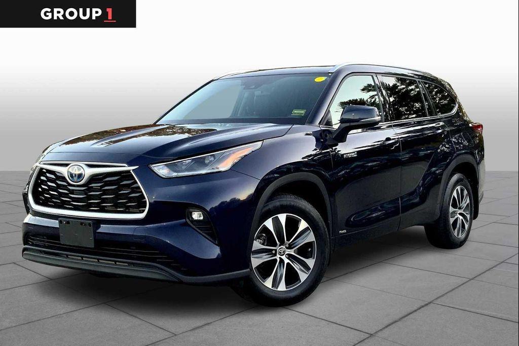 used 2021 Toyota Highlander Hybrid car, priced at $30,958
