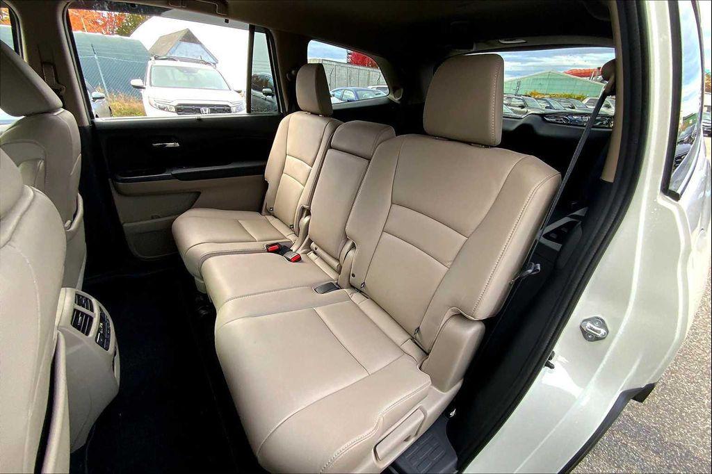 used 2019 Honda Pilot car, priced at $32,353