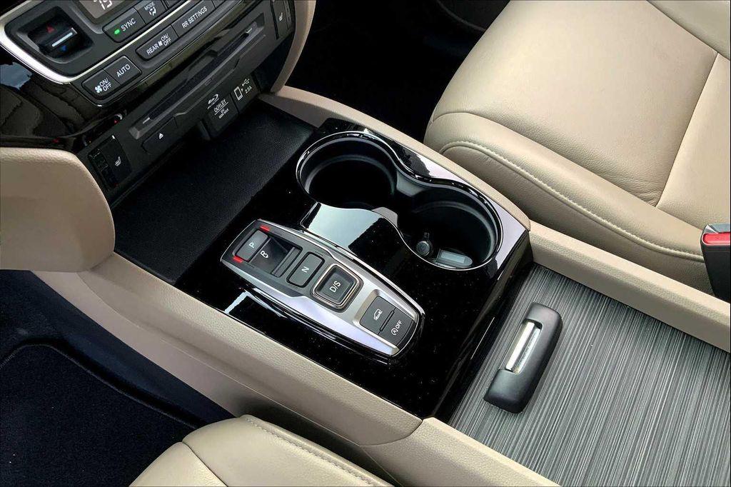 used 2019 Honda Pilot car, priced at $32,353