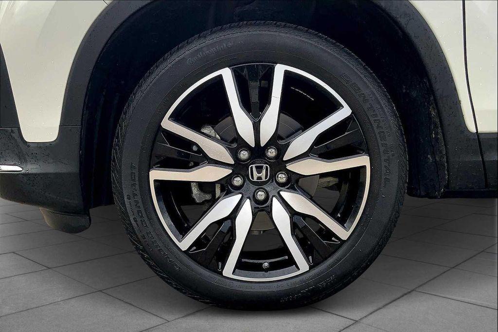 used 2019 Honda Pilot car, priced at $32,353