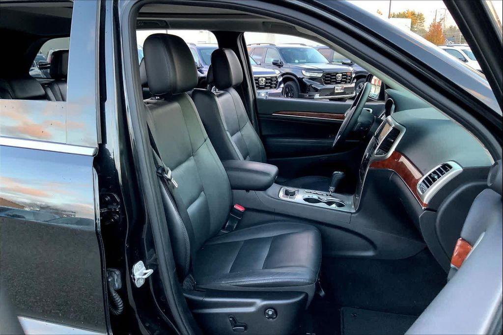 used 2013 Jeep Grand Cherokee car, priced at $8,667