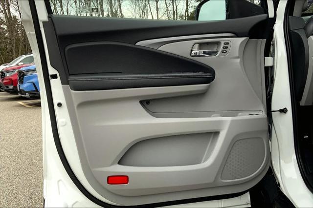 new 2025 Honda Ridgeline car, priced at $45,385