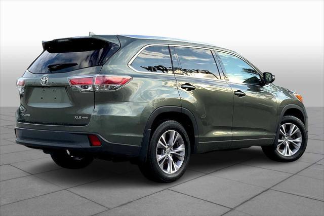 used 2015 Toyota Highlander car, priced at $18,211