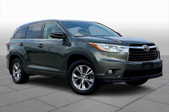 used 2015 Toyota Highlander car, priced at $18,211