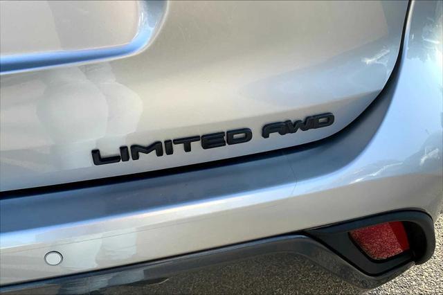 used 2022 Toyota Highlander car, priced at $41,874