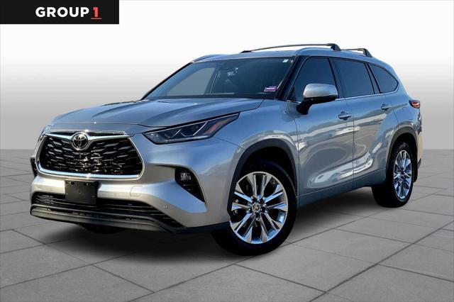 used 2022 Toyota Highlander car, priced at $41,874