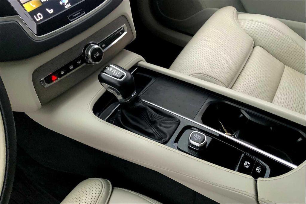 used 2022 Volvo XC90 car, priced at $43,998