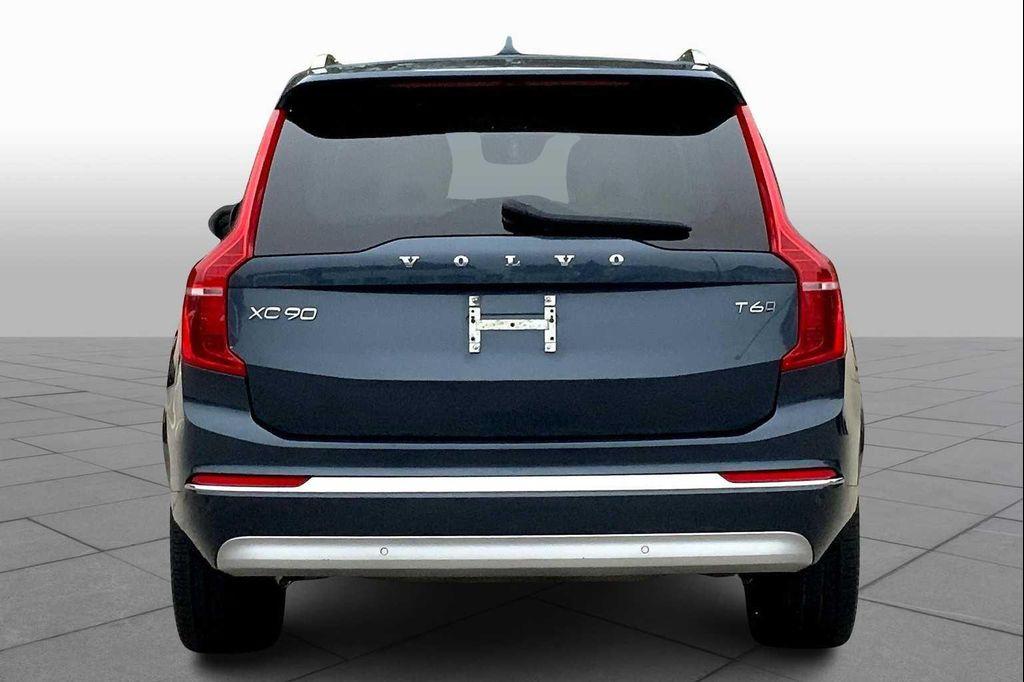 used 2022 Volvo XC90 car, priced at $43,998