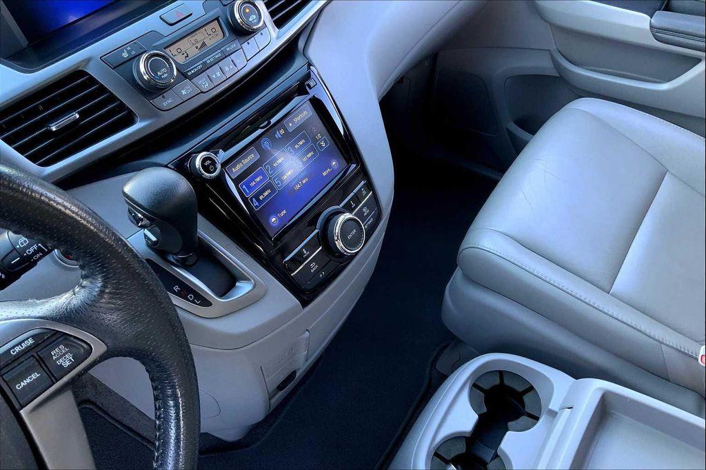 used 2014 Honda Odyssey car, priced at $13,995