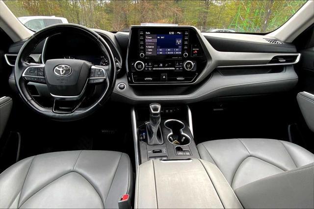 used 2020 Toyota Highlander car, priced at $27,995