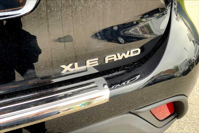 used 2020 Toyota Highlander car, priced at $27,995