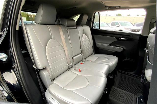 used 2020 Toyota Highlander car, priced at $27,995