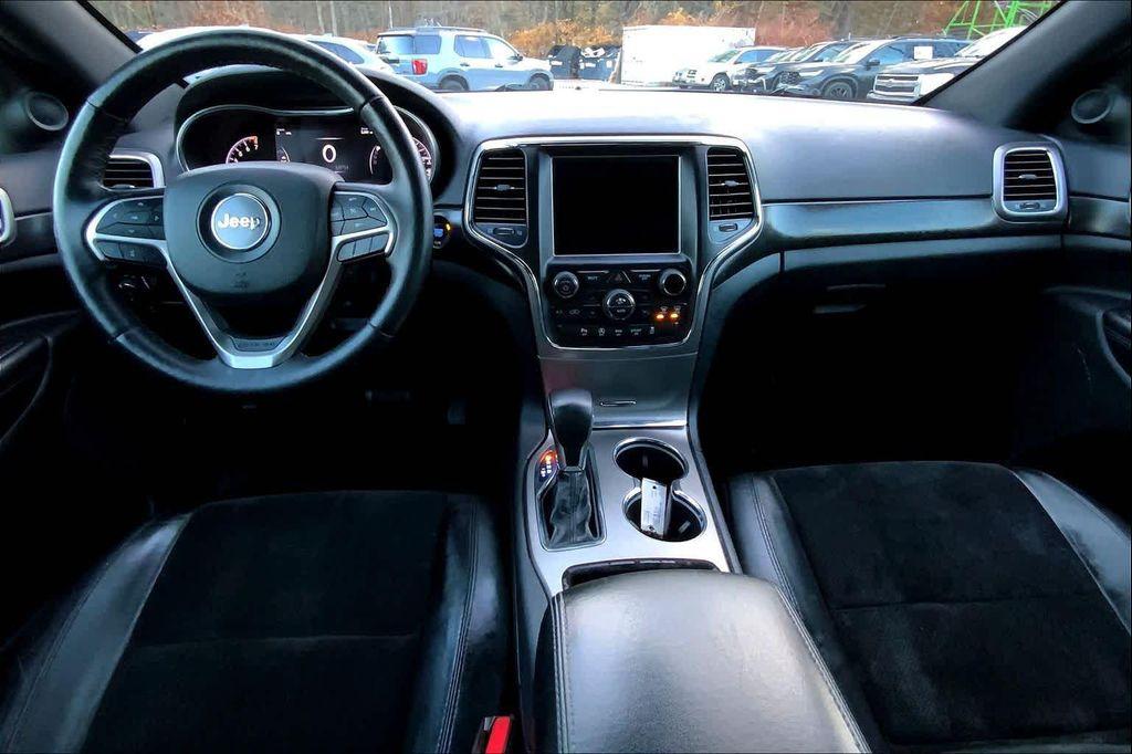 used 2018 Jeep Grand Cherokee car, priced at $13,828