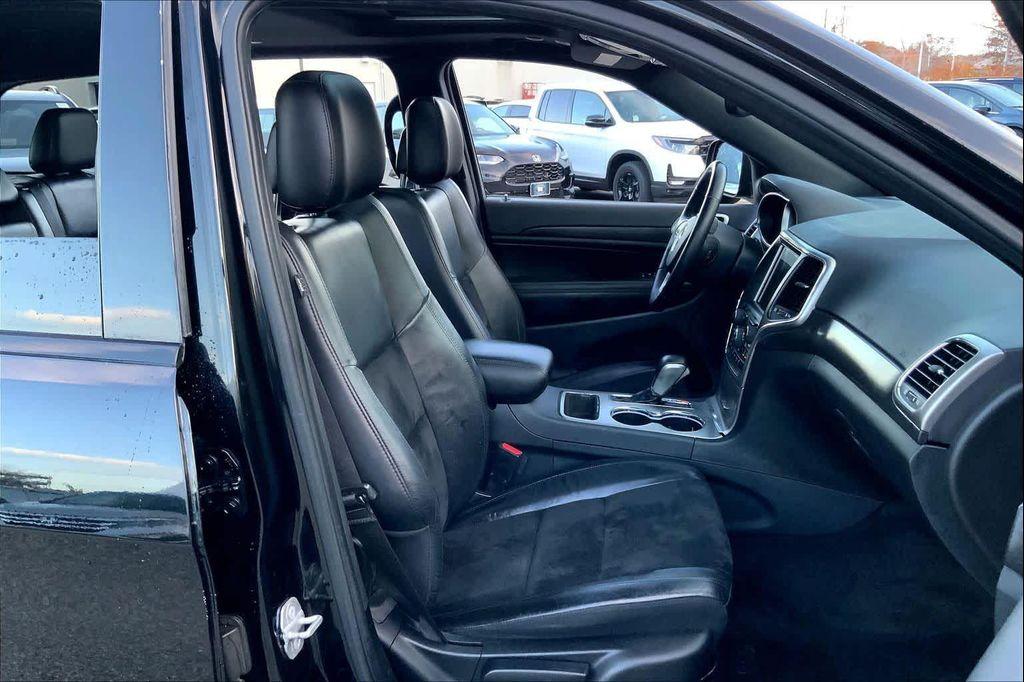 used 2018 Jeep Grand Cherokee car, priced at $13,828