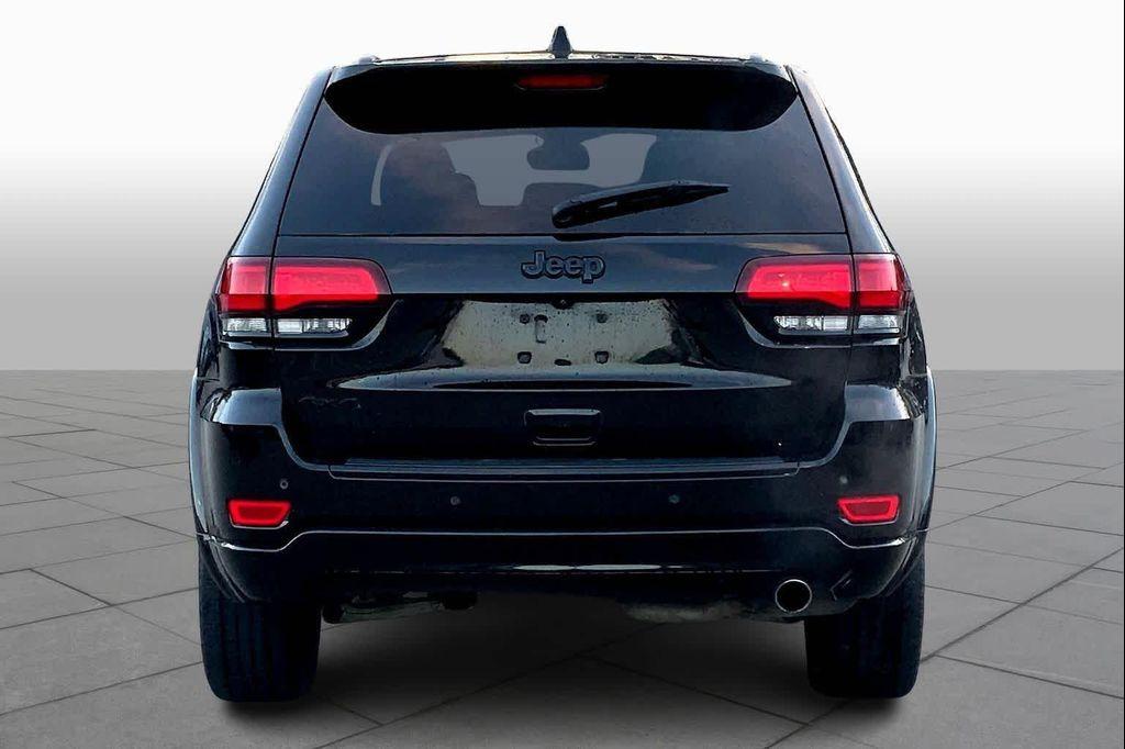 used 2018 Jeep Grand Cherokee car, priced at $13,828