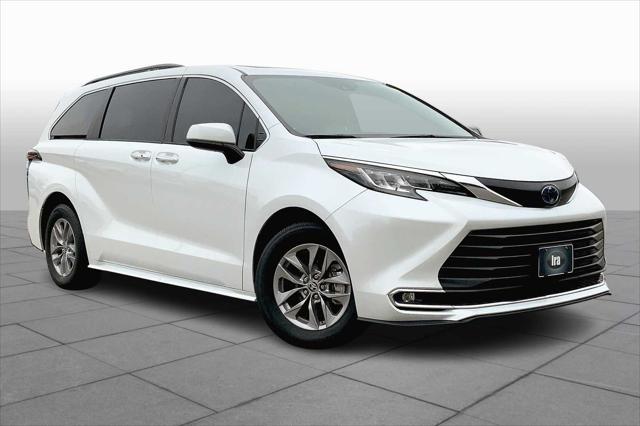 used 2022 Toyota Sienna car, priced at $38,995