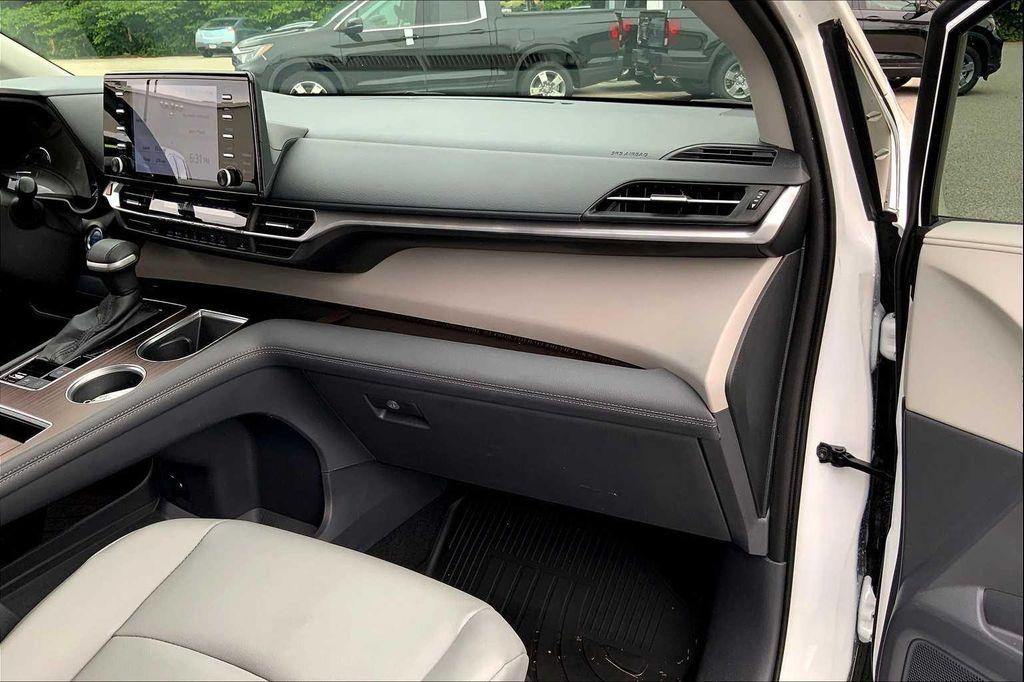 used 2022 Toyota Sienna car, priced at $37,600