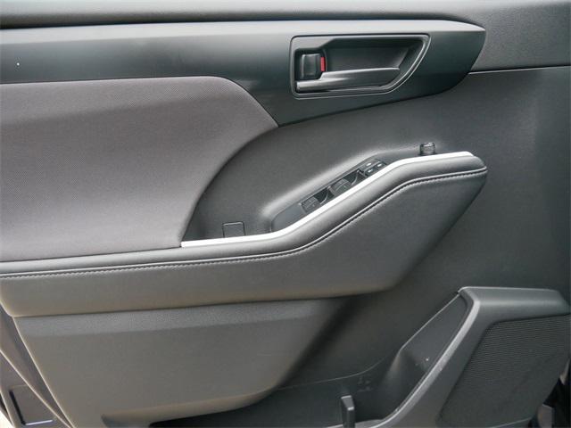 used 2020 Toyota Highlander car, priced at $27,897