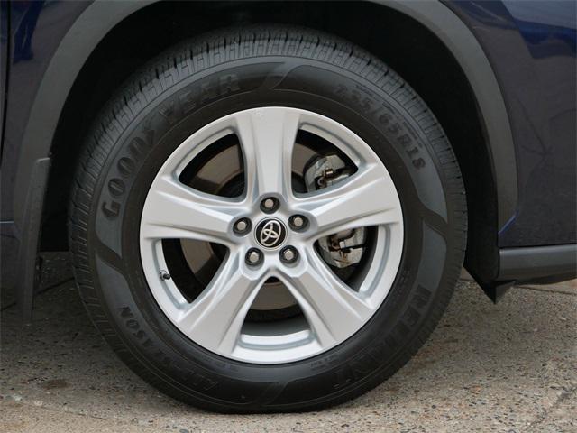 used 2020 Toyota Highlander car, priced at $27,897
