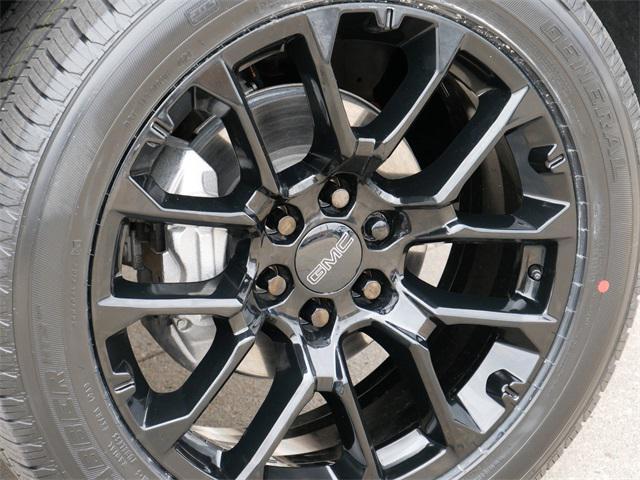 used 2024 GMC Yukon XL car, priced at $75,997