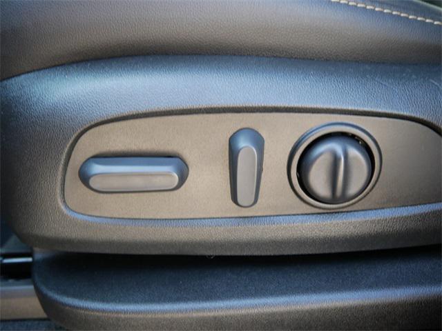 used 2023 Chevrolet Traverse car, priced at $35,497