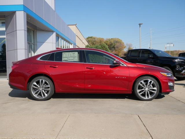 new 2025 Chevrolet Malibu car, priced at $33,140