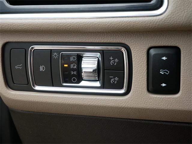 used 2022 Lincoln Navigator car, priced at $55,997