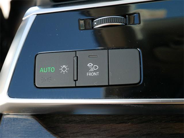 used 2024 Audi Q7 car, priced at $42,997